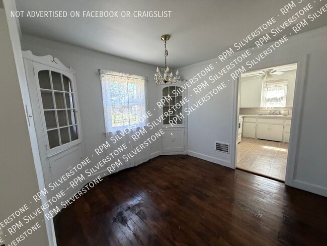 Building Photo - 15638 Evergreen-