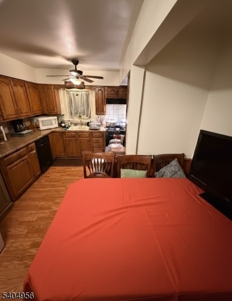 Foto del edificio - 628 Second Ave