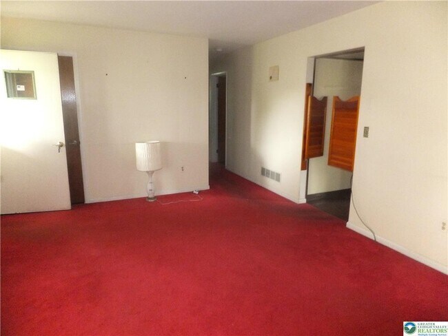 Foto del edificio - 3021 Rosewood Ct