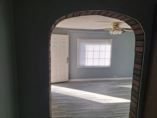 Building Photo - 2005 E Laurel St