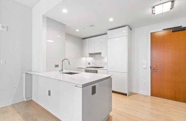 Foto del edificio - 135 Seaport Blvd