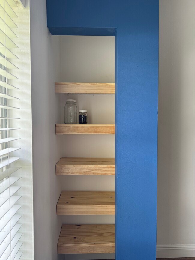 Despensa - 3651 N Goldenrod Rd