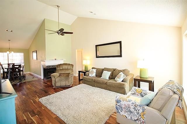 Building Photo - 314 Pool St