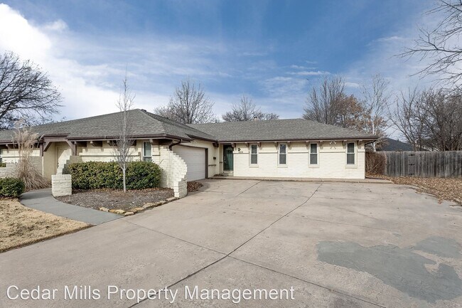 Building Photo - 3 br, 2 bath House - 526 N Broadmoor Ct.