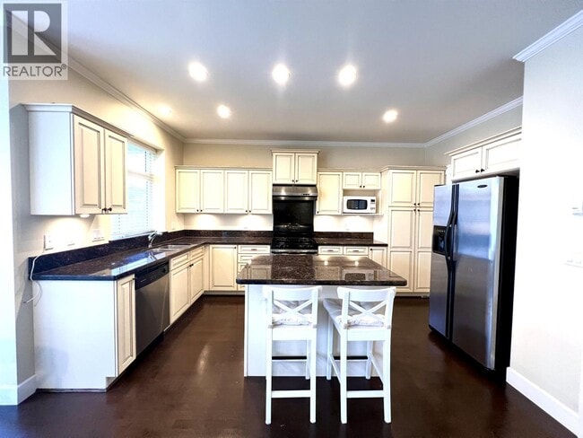 Building Photo - 3575 Semlin Dr