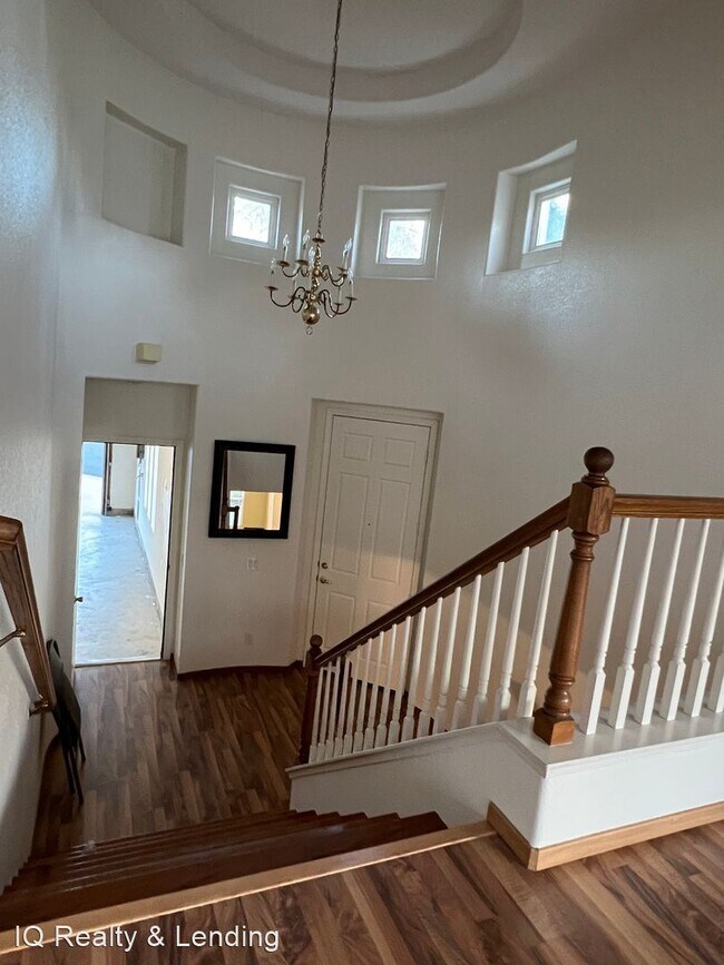 Building Photo - 4 br, 3.5 bath House - 10452 Artesian Spri...