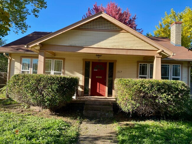 Foto del edificio - 327 Maple Street