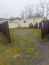 Building Photo - 6563 Brentwood Blvd