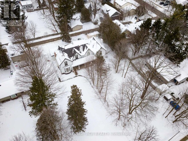 Photo du bâtiment - 9-9 2nd Ave