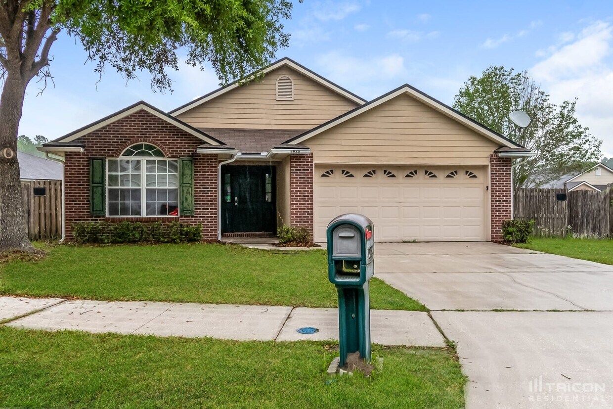 Foto principal - 3925 Hideaway Lane