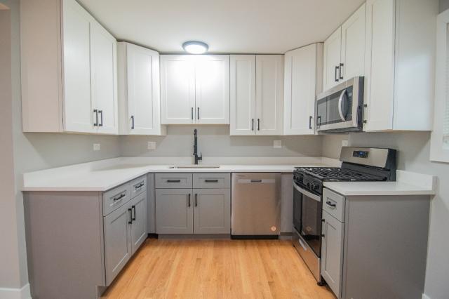 Building Photo - 1 bedroom in CHICAGO IL 60660