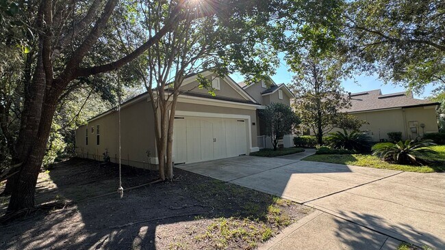 Building Photo - 4 Bedroom, Corner Lot Home Move in Ready!