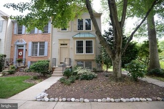 Building Photo - 19201 Cross Ridge Dr