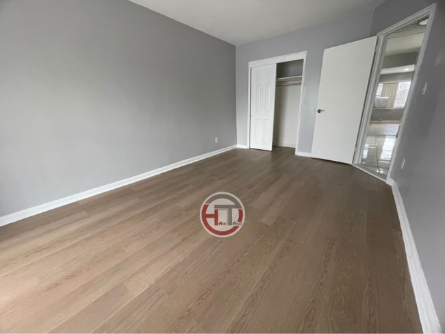 Building Photo - 3218 Griswold Ave