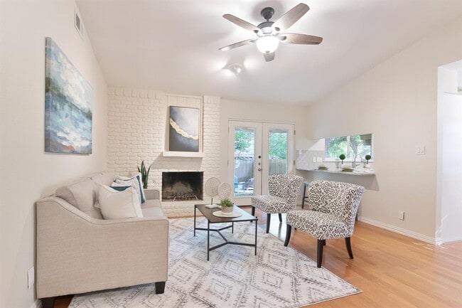 Building Photo - 10102 Missel Thrush Dr