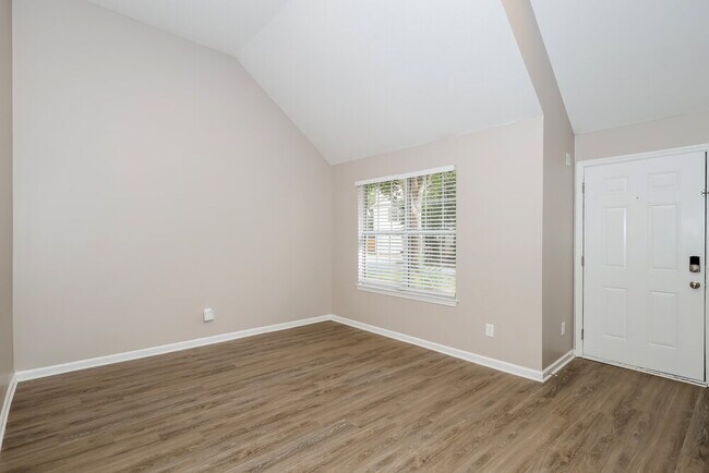 Foto del edificio - 4009 Waldrop Hills Dr