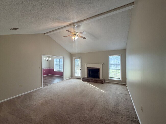 Foto del edificio - Stunning 3 Bed, 2 Bath Home located in Valdosta