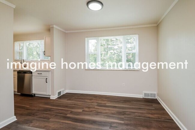 Building Photo - 14056 Wayne Drive