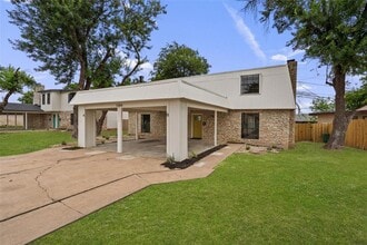 Building Photo - 1304 Fairbanks Dr