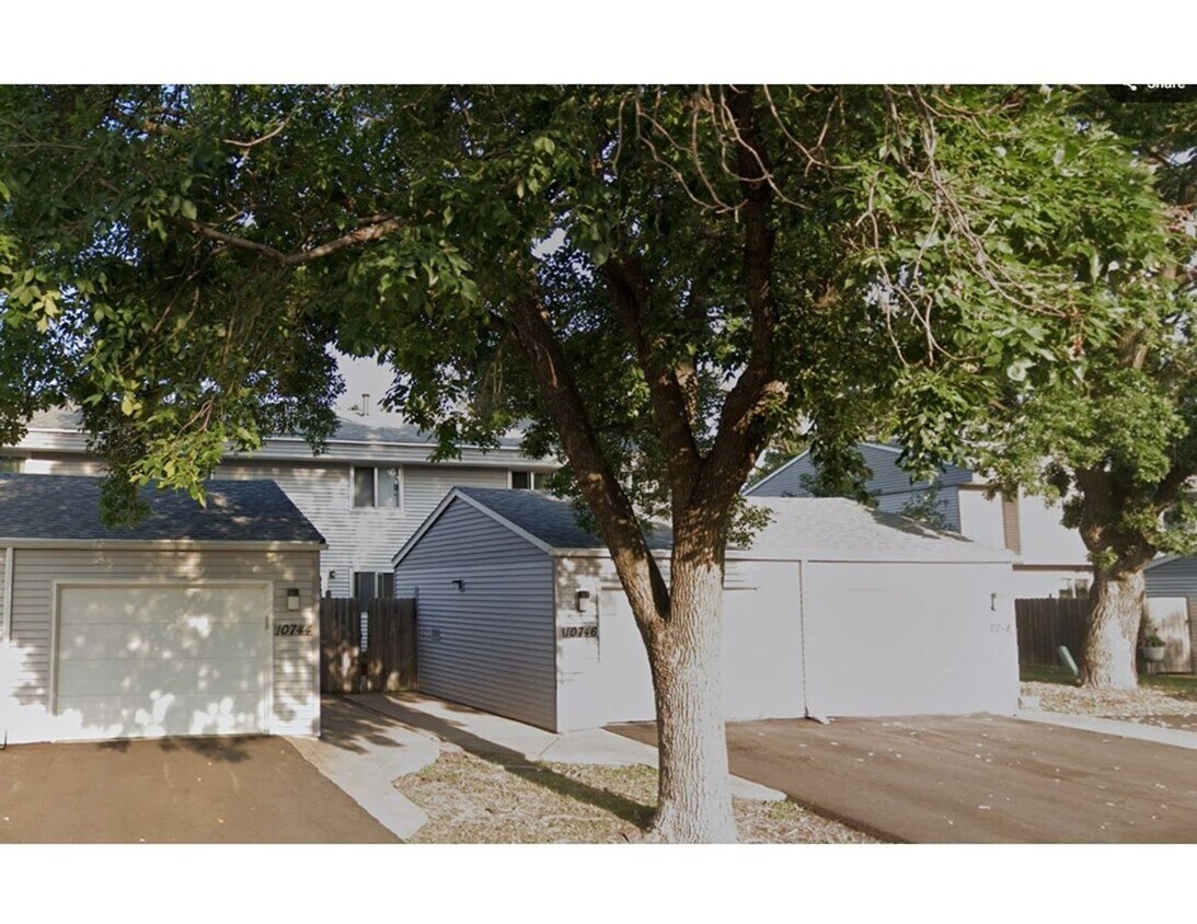 Foto principal - Great 3 bedroom, 1 Bathroom Side by Side T...