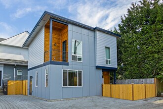 Building Photo - 2611 41st Ave SW