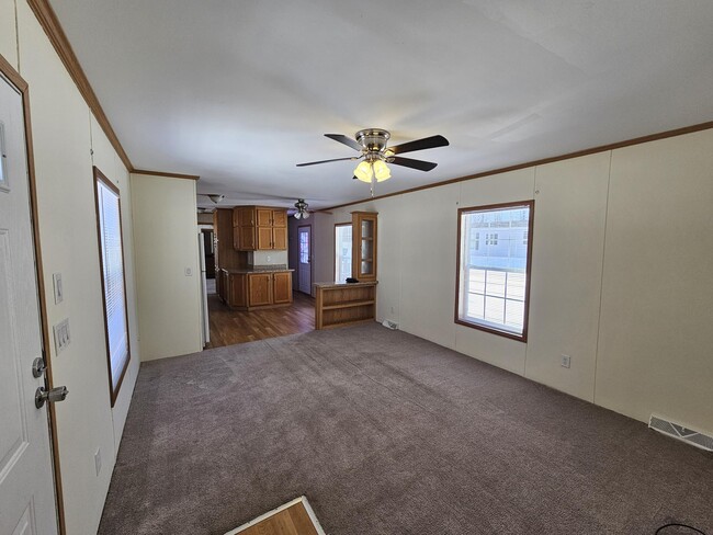 Building Photo - 58 Noble Ln