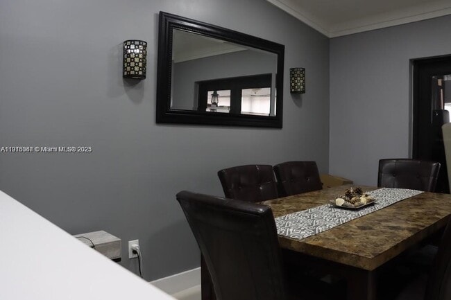 Foto del edificio - 10384 NW 128th Terrace