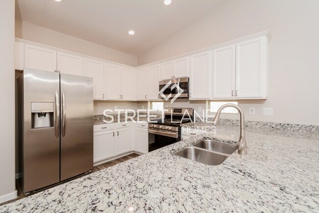 Building Photo - Charming 5 Bedroom in Glendale!  Close to ...