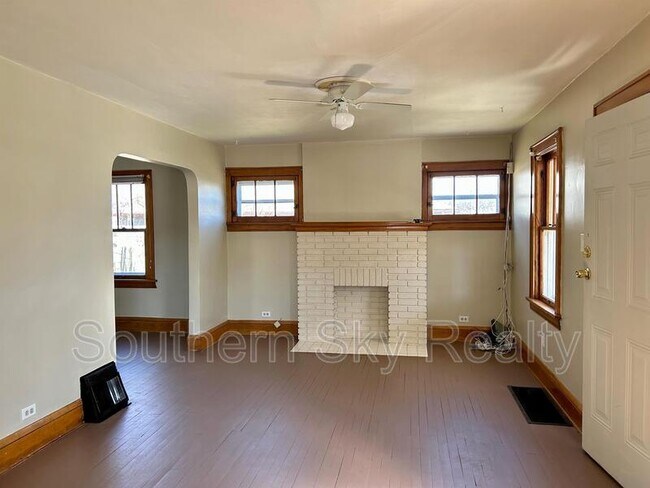 Foto del edificio - 97 Brighton Dr