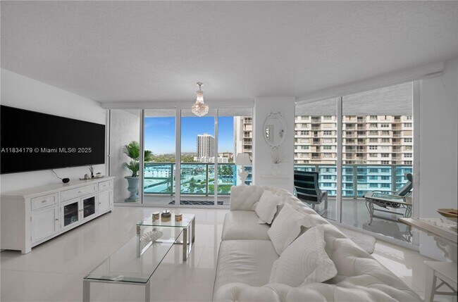 Foto del edificio - 1881 79th Street Causeway