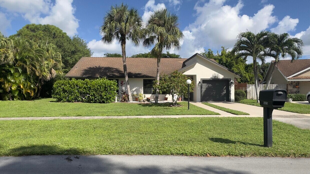 Foto principal - 5325 Havasu Ct