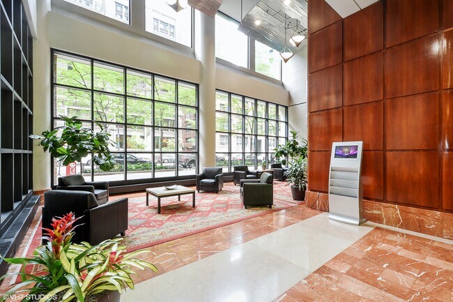 Building Photo - 211 E Ohio St