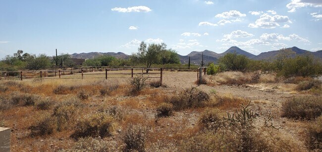 Foto del edificio - 6101 Maguay Rd