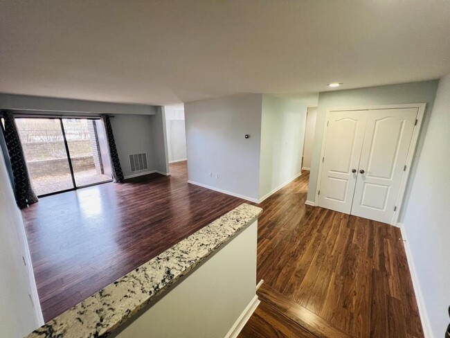 Building Photo - 15 Silverwood Cir