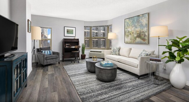 Building Photo - 21 W Chestnut St