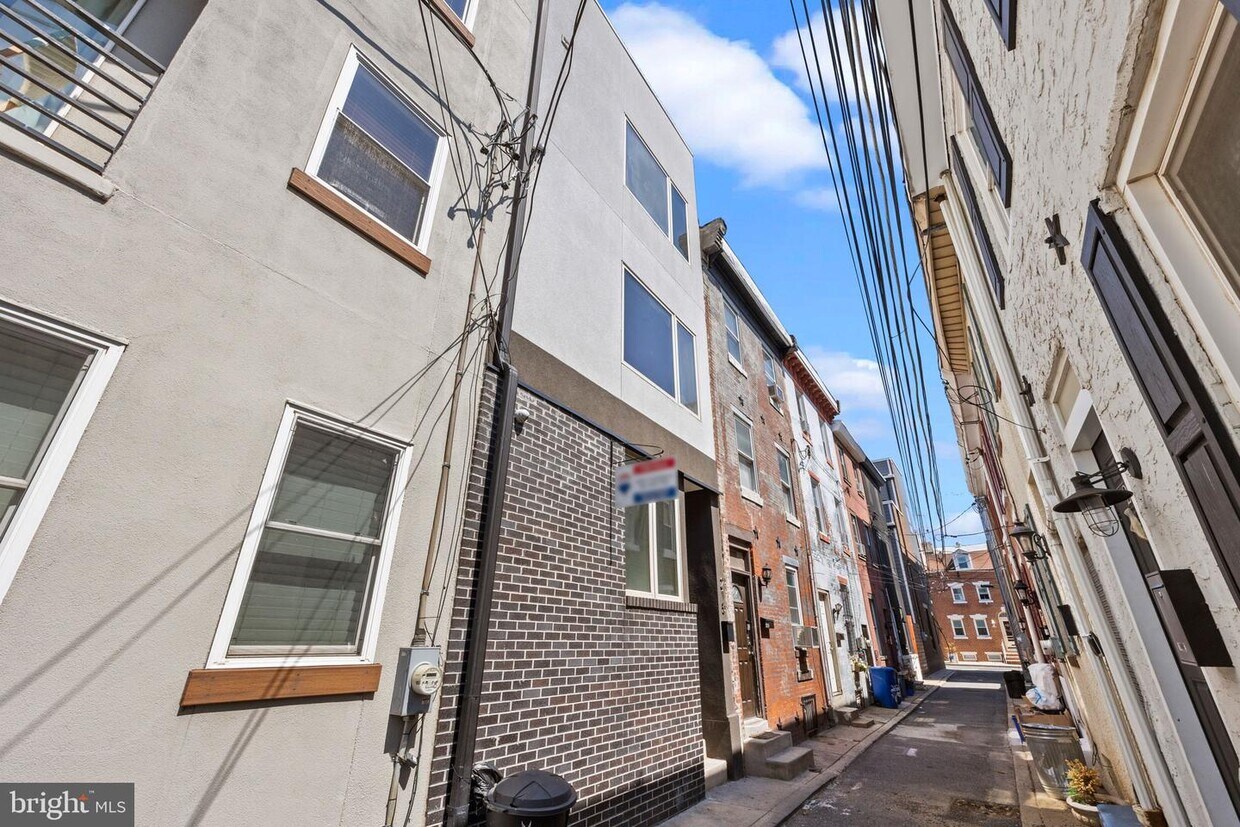 215 Mercer St, Philadelphia, PA 19125 Townhome Rentals in