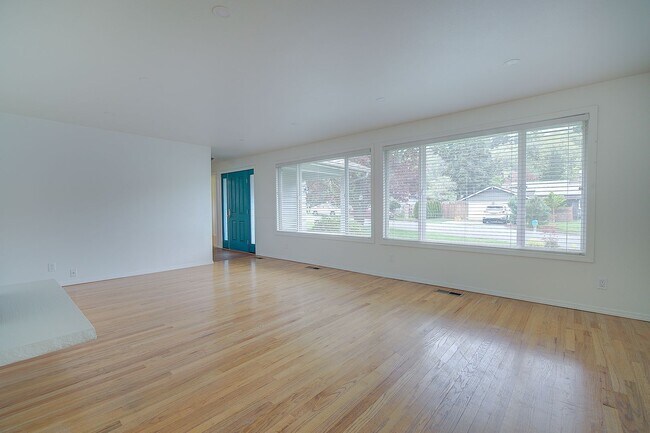 Foto del edificio - 3bd/1.5ba Mercer Island Home