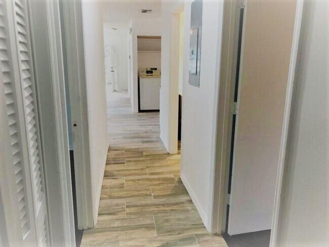 Foto del edificio - 43 SW 8th Ave