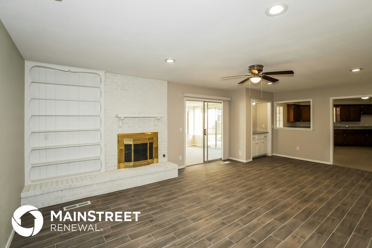 Foto principal - 1000 East Dr