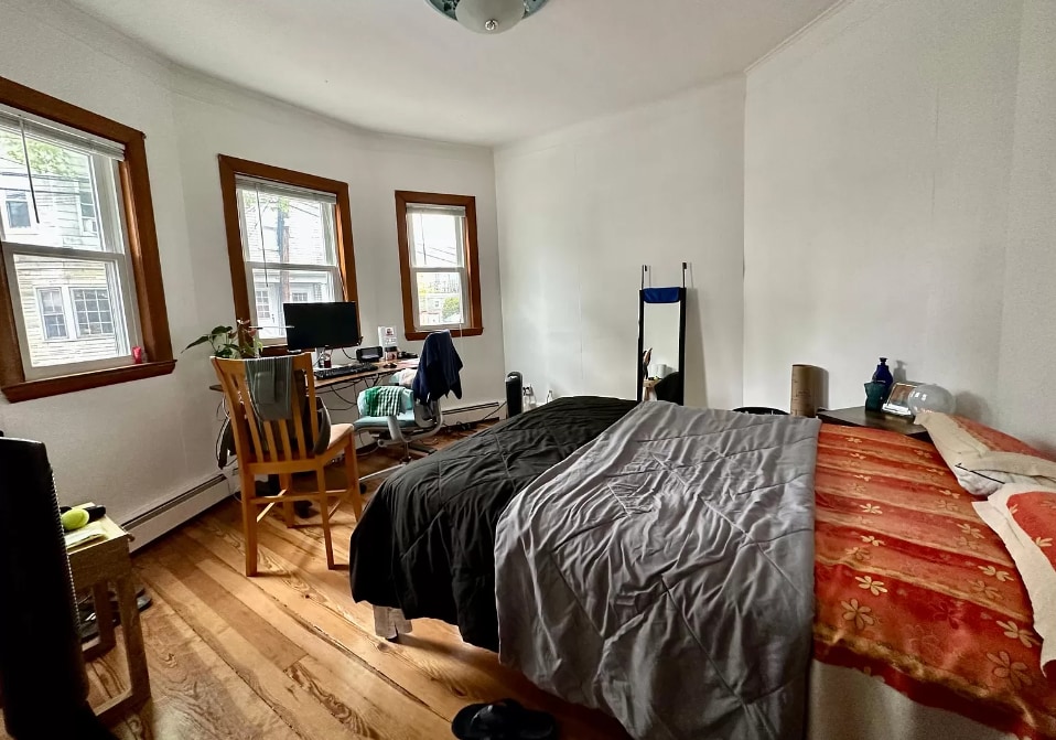 Primary Photo - 27 Hardwick St