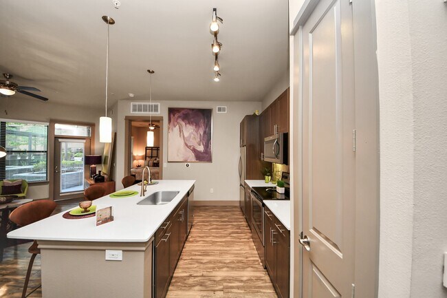 Foto del edificio - 5454 Washington Ave