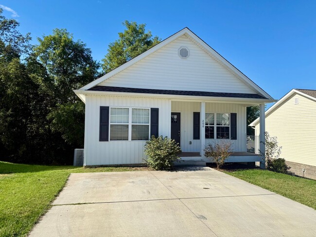 Building Photo - Spacious 3 Bedroom, 3.5bath in central Joh...