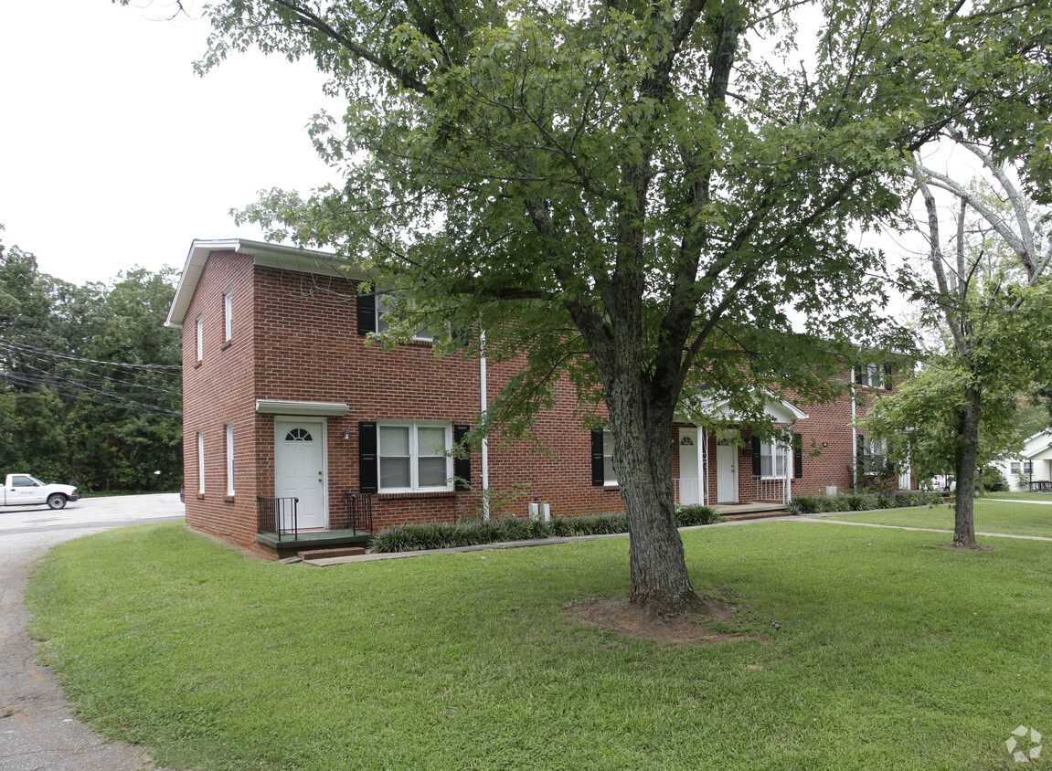 Primary Photo - Piedmont Apartments