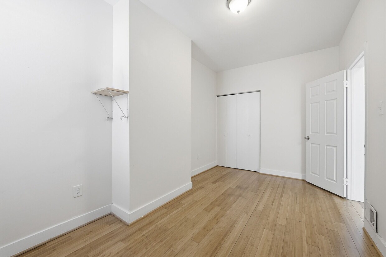 Foto del edificio - 707 15th St NE