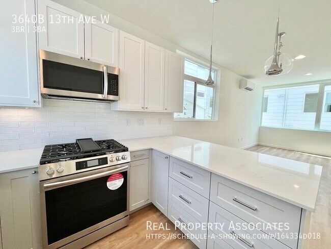 Foto del edificio - 3640B 13th Ave W-