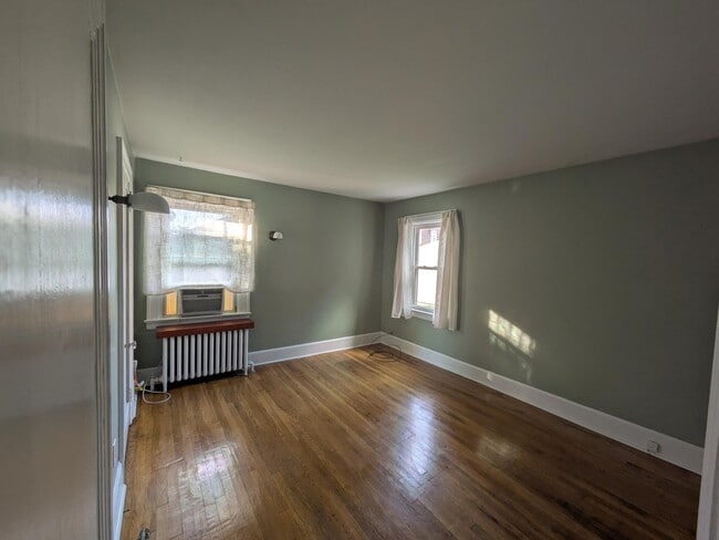 Building Photo - 7447 Schoyer Ave