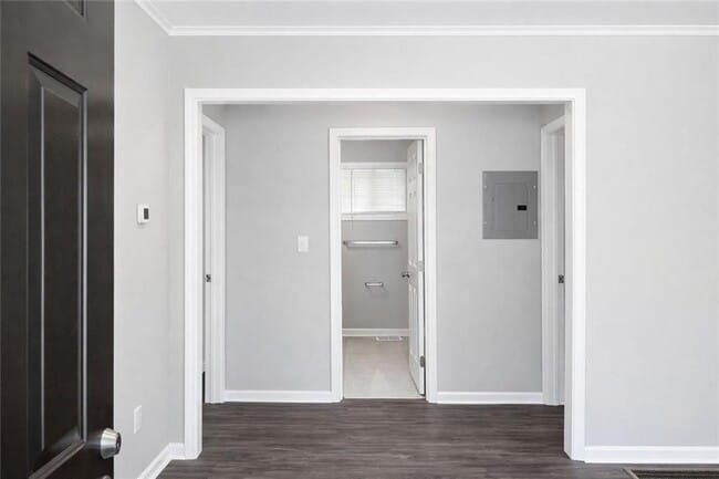 Building Photo - 2146 Brookview Dr NE