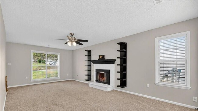 Foto del edificio - 372 Reed Creek Rd