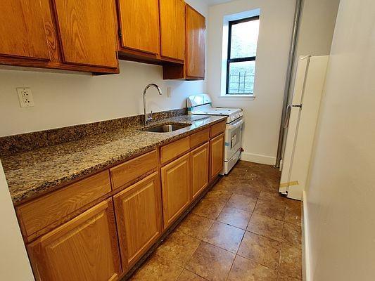 Primary Photo - 2 bedroom in BRONX NY 10453