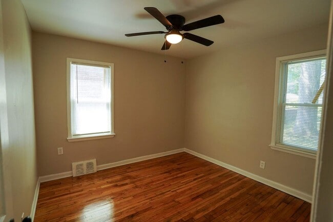 Building Photo - Fully Renovated 3-Bedroom Home – Move-In R...